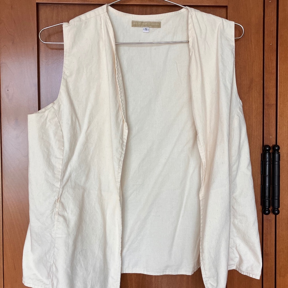 Pip-Squeak Chapeau, White Cotton Vest